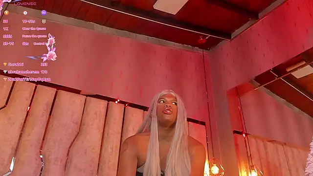 Snapshot of ari_monet chatting on 03.11.25 ari monet online show from 03.11.25