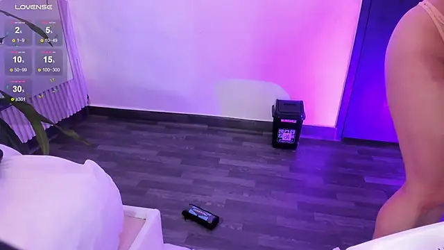 EriKlein online show from 10.16.25