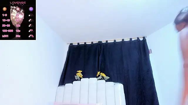 Snapshot of RoxannaBlanche chatting on 02.07.26 RoxannaBlanche online show from 02.07.26