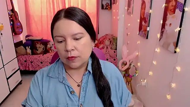 claryssa  online show from 04.17.26