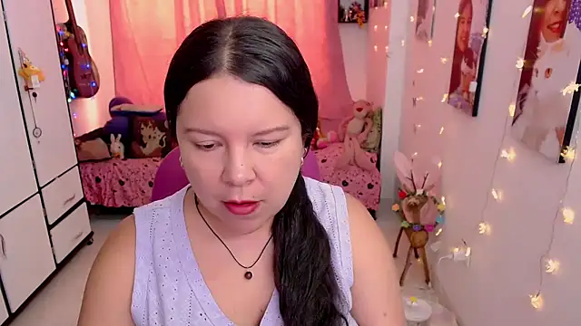 Snapshot of claryssa_ chatting on 05.01.26 claryssa online show from 05.01.26