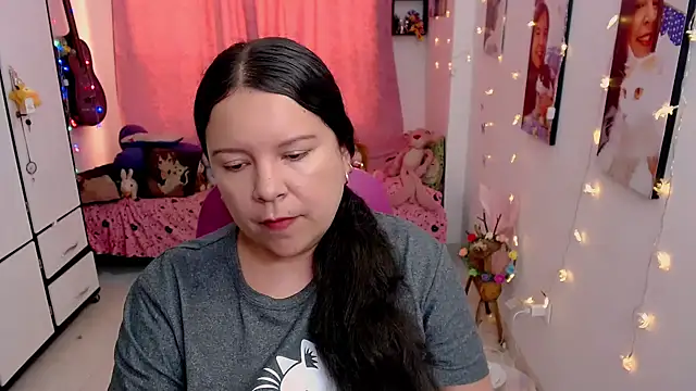 Snapshot of claryssa_ chatting on 05.02.26 claryssa online show from 05.02.26