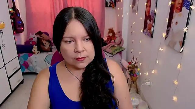 Snapshot of claryssa_ chatting on 05.21.26 claryssa online show from 05.21.26