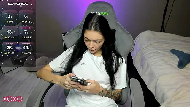 Mariella Adamss online show from 12.03.25