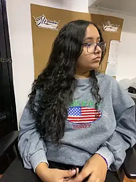 CurlyGirl 1 online show from 12.27.24