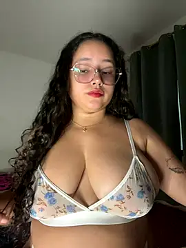 CurlyGirl 1 online show from 10.22.25