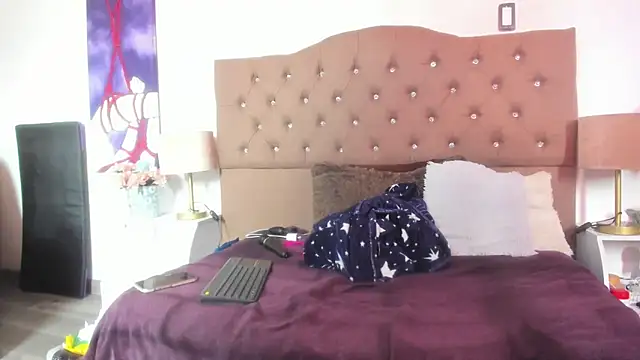 Snapshot of SheraHadee chatting on 09.25.25 SheraHadee online show from 09.25.25