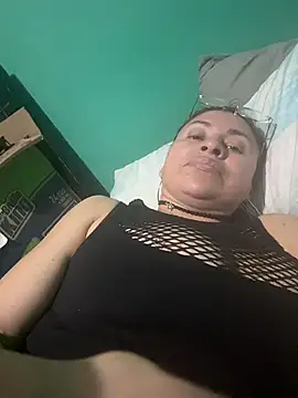 Snapshot of SheraHadee chatting on 11.08.25 SheraHadee online show from 11.08.25