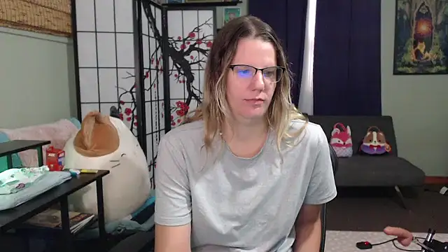 Sarahtineke online show from 10.20.25