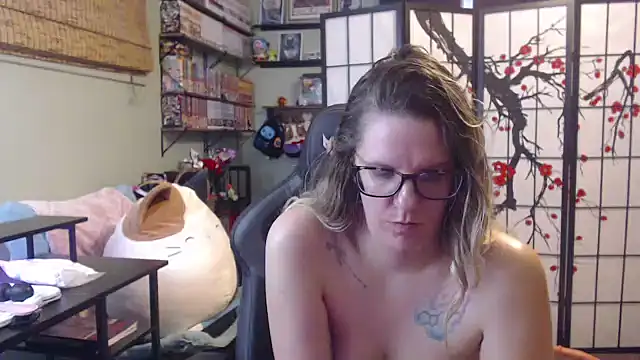 Sarahtineke online show from 03.20.26