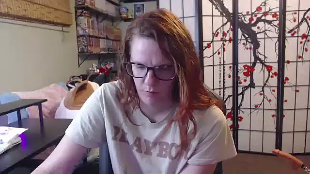 Sarahtineke online show from 04.20.26