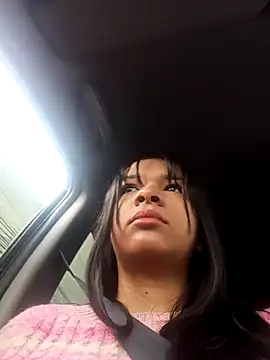 Snapshot of VivienAndClark chatting on 11.12.25 VivienAndClark online show from 11.12.25