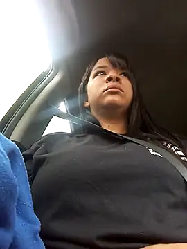 Snapshot of VivienAndClark chatting on 11.13.25 VivienAndClark online show from 11.13.25