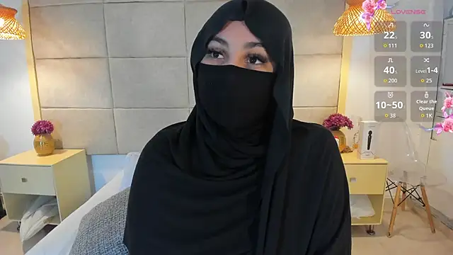 Snapshot of _anjum_ chatting on 10.25.25 anjum online show from 10.25.25