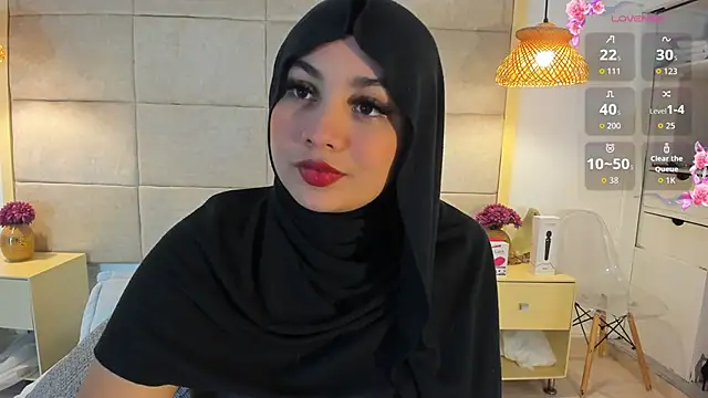 Snapshot of _anjum_ chatting on 10.29.25 anjum online show from 10.29.25