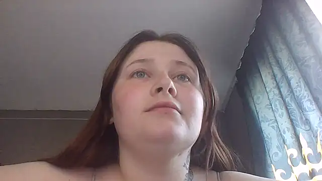 Snapshot of Light_Luna chatting on 06.19.26 Light Luna online show from 06.19.26