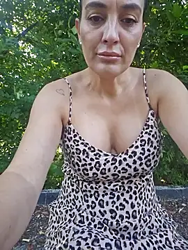 Snapshot of AnaFoxxy chatting on 06.27.26 AnaFoxxy online show from 06.27.26