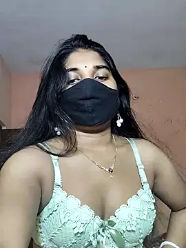 Snapshot of Luv_Adite20 chatting on 10.08.25 Luv Adite20 online show from 10.08.25