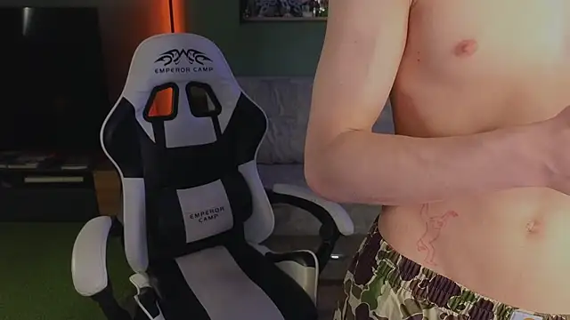 TeddyLiLboy online show from 12.01.25