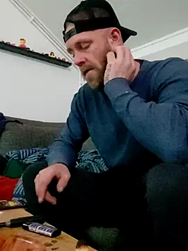 eltoulou online show from 11.10.25