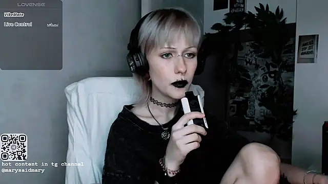 Snapshot of say_mary chatting on 10.15.25 say mary online show from 10.15.25