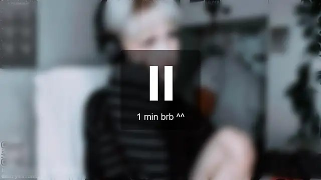 Snapshot of say_mary chatting on 10.19.25 say mary online show from 10.19.25