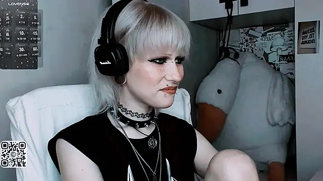 Snapshot of say_mary chatting on 10.22.25 say mary online show from 10.22.25