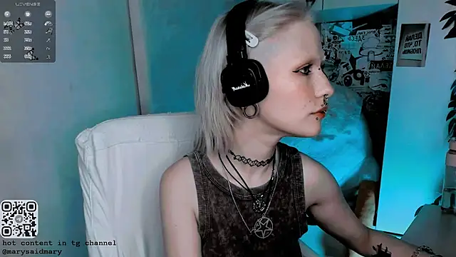 Snapshot of say_mary chatting on 10.29.25 say mary online show from 10.29.25