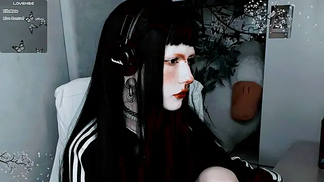 Snapshot of say_mary chatting on 11.02.25 say mary online show from 11.02.25