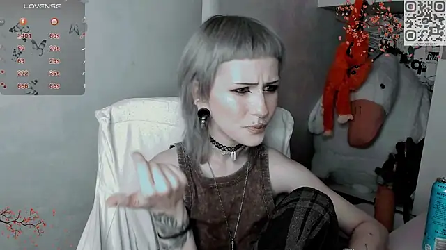 Snapshot of say_mary chatting on 11.12.25 say mary online show from 11.12.25