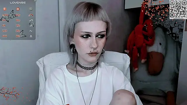 Snapshot of say_mary chatting on 11.15.25 say mary online show from 11.15.25