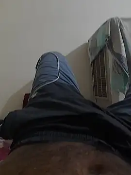 Snapshot of workoutsaurabh chatting on 11.08.25 workoutsaurabh online show from 11.08.25