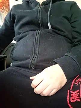 Snapshot of Picknick84 chatting on 01.04.25 Picknick84 online show from 01.04.25