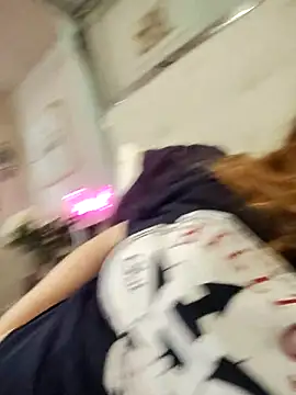 BeckiTooSweet online show from 03.09.25