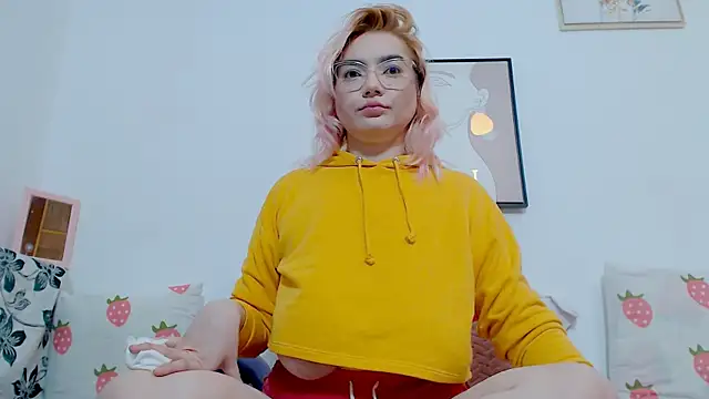 Snapshot of Catlady333 chatting on 09.10.25 Catlady333 online show from 09.10.25