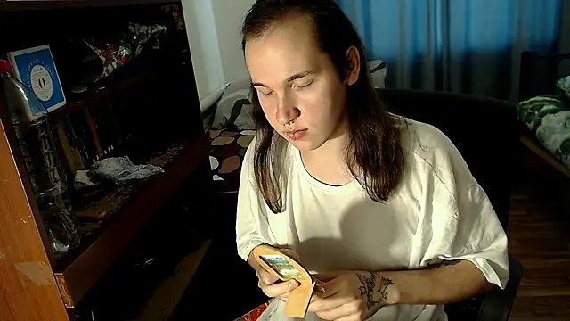 EvaMiron online show from 01.20.25