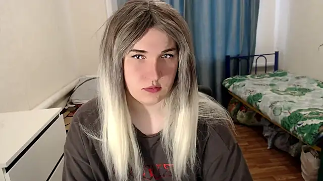 EvaMiron online show from 04.13.26