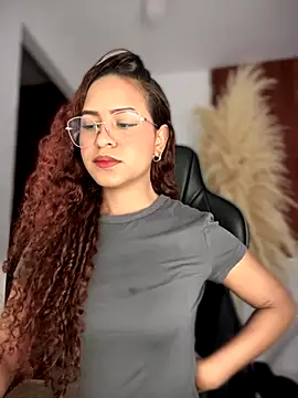 Snapshot of gretta_kler1 chatting on 10.19.25 gretta kler1 online show from 10.19.25