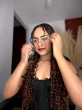 Snapshot of gretta_kler1 chatting on 11.02.25 gretta kler1 online show from 11.02.25