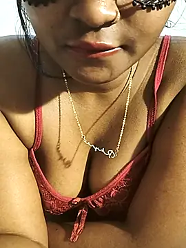 Snapshot of FANTASY_QUEEN_07 chatting on 10.04.25 FANTASY QUEEN 07 online show from 10.04.25