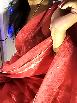 Snapshot of FANTASY_QUEEN_07 chatting on 10.21.25 FANTASY QUEEN 07 online show from 10.21.25