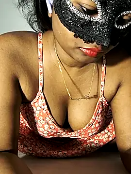 Snapshot of FANTASY_QUEEN_07 chatting on 11.04.25 FANTASY QUEEN 07 online show from 11.04.25