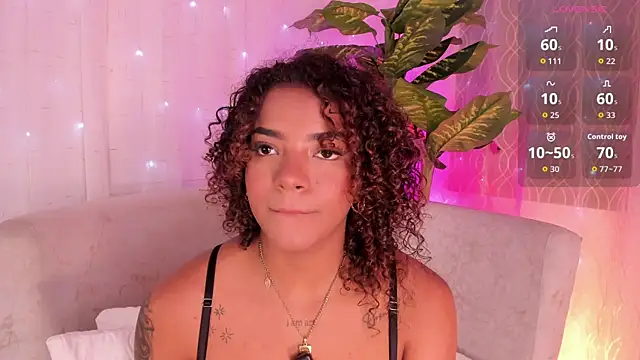 Iris hott1 online show from 09.23.25