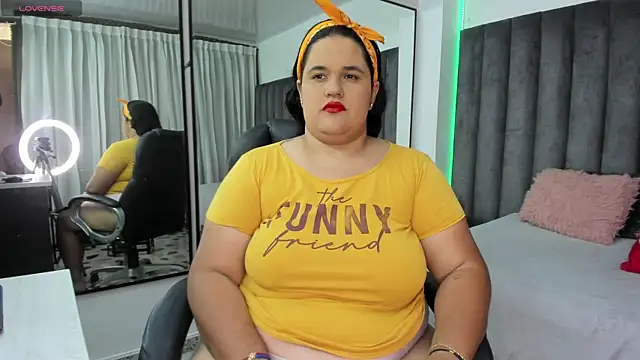 natalia curvy1 online show from 12.26.24