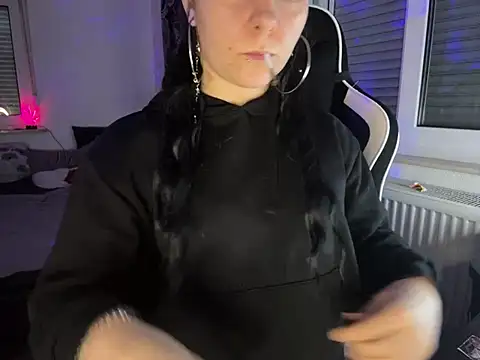 Snapshot of kinkygirl420x chatting on 01.20.25 kinkygirl420x online show from 01.20.25