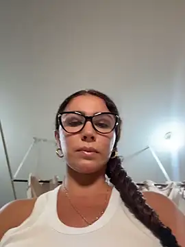 Snapshot of NINIK_STYLE chatting on 05.18.26 NINIK STYLE online show from 05.18.26