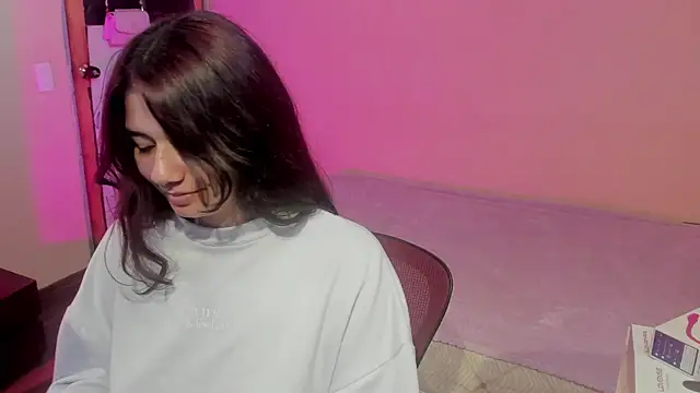 Snapshot of Amywhitexxxd chatting on 01.14.25 Amywhitexxxd online show from 01.14.25