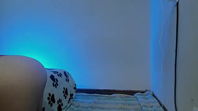 Snapshot of Amywhitexxxd chatting on 02.05.25 Amywhitexxxd online show from 02.05.25