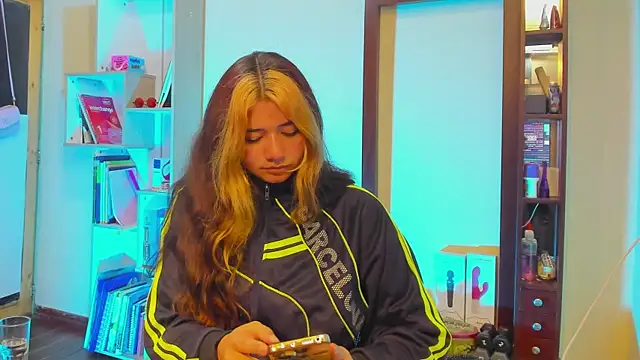 Snapshot of Amywhitexxxd chatting on 02.12.25 Amywhitexxxd online show from 02.12.25