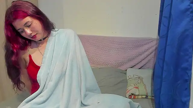 Snapshot of Amywhitexxxd chatting on 03.18.25 Amywhitexxxd online show from 03.18.25